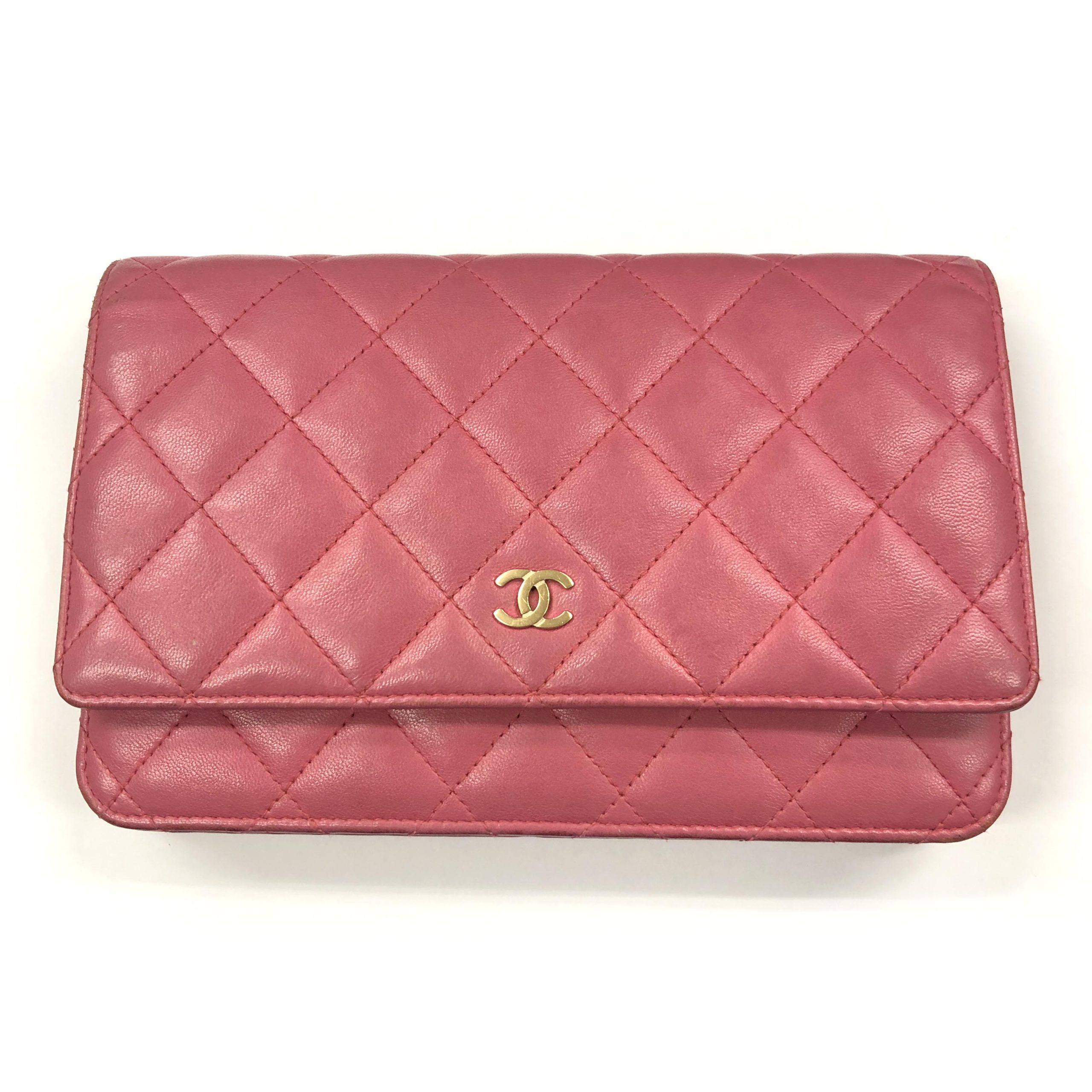 CHANEL Matelasse/Lambskin Chain Shoulder Wallet