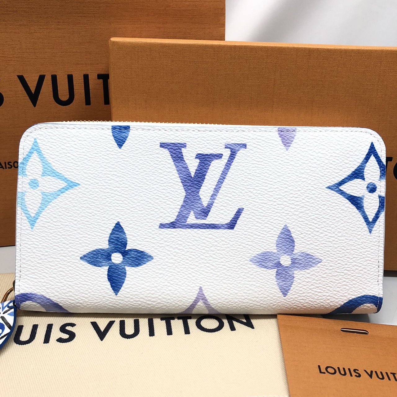 Read more about the article Louis Vuitton